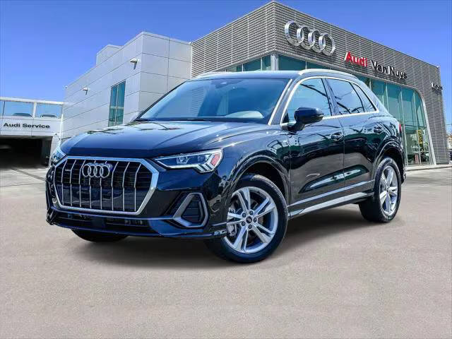 2023 Audi Q3 S line Premium AWD photo
