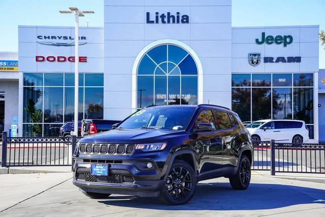 2023 Jeep Compass Altitude 4WD photo