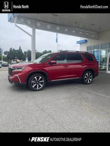 2023 Honda Pilot Touring AWD photo