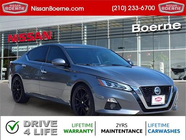 2020 Nissan Altima 2.0 Platinum FWD photo