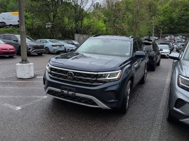2023 Volkswagen Atlas 2.0T SE w/Technology AWD photo