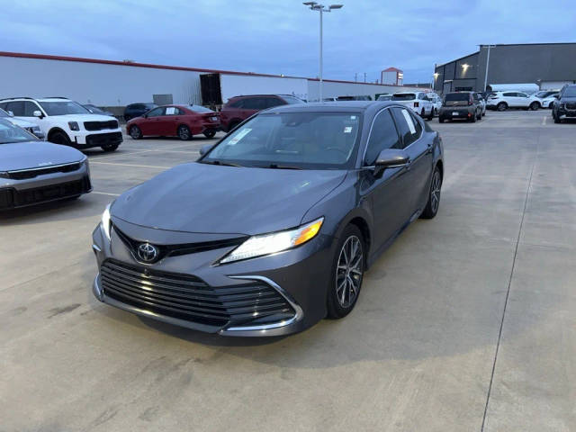 2023 Toyota Camry XLE V6 FWD photo