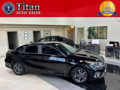 2023 Kia Forte LXS FWD photo