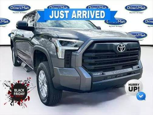 2023 Toyota Tundra SR5 4WD photo