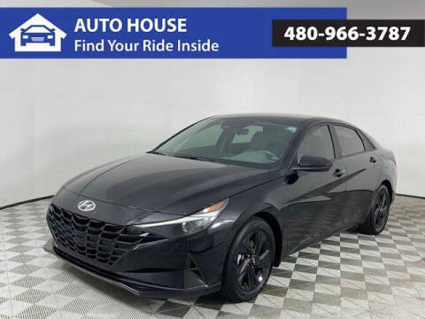 2023 Hyundai Elantra SEL FWD photo