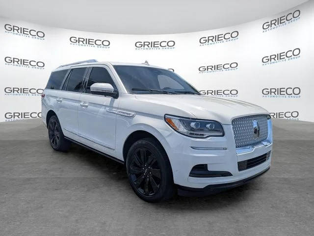 2023 Lincoln Navigator Reserve 4WD photo