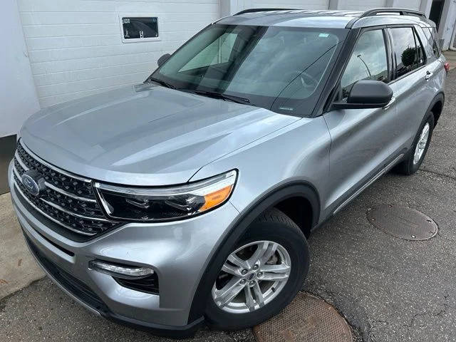 2023 Ford Explorer XLT 4WD photo
