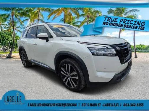 2023 Nissan Pathfinder Platinum 4WD photo