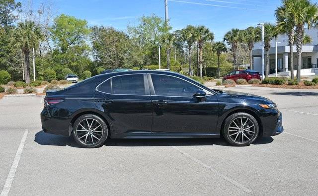 2023 Toyota Camry SE FWD photo