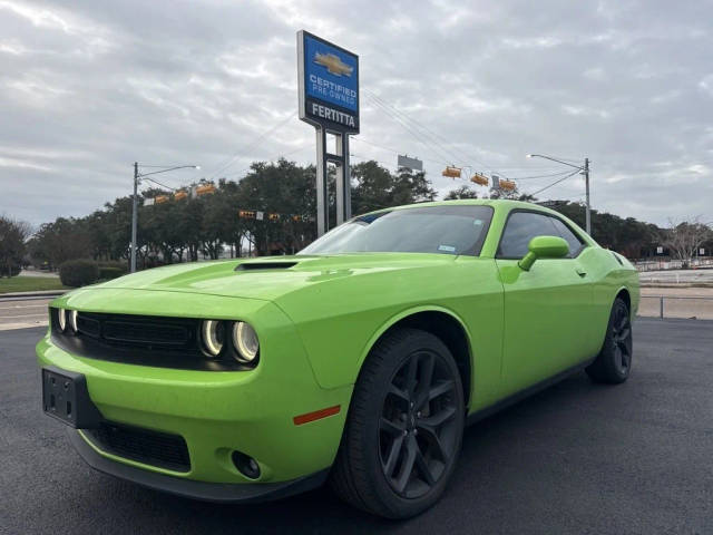 2023 Dodge Challenger SXT RWD photo