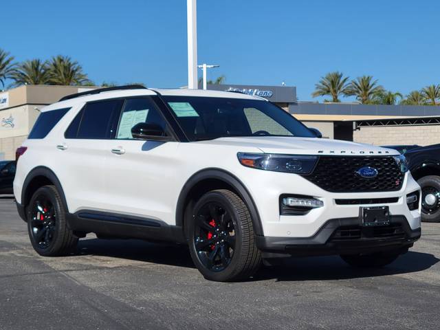 2023 Ford Explorer ST 4WD photo