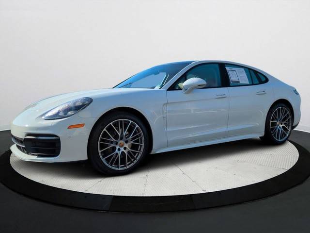 2022 Porsche Panamera 4 Platinum Edition AWD photo