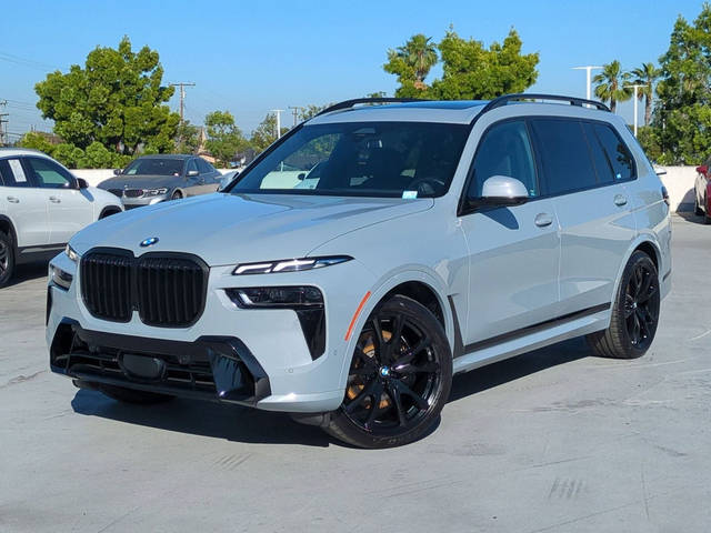 2023 BMW X7 xDrive40i AWD photo