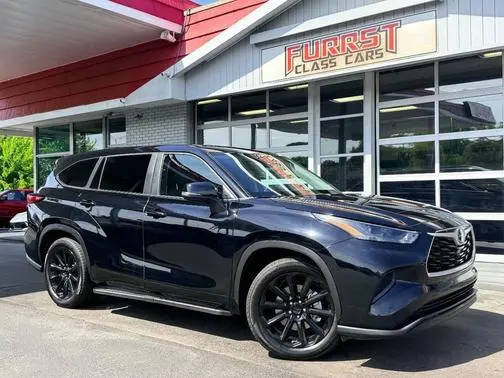 2023 Toyota Highlander L FWD photo