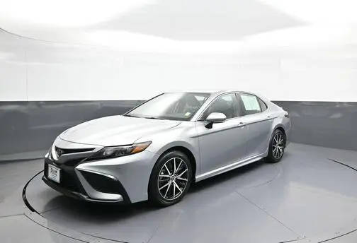 2023 Toyota Camry SE AWD photo