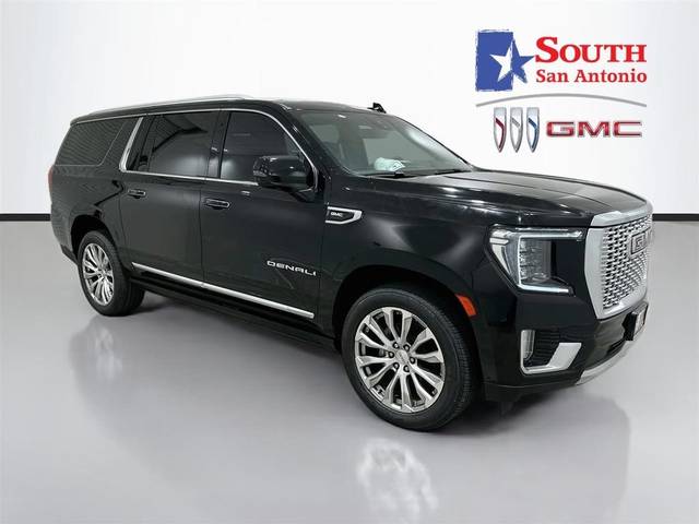 2023 GMC Yukon XL Denali 4WD photo