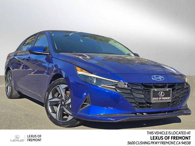 2023 Hyundai Elantra SEL FWD photo