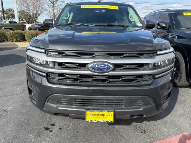 2022 Ford Expedition XLT 4WD photo