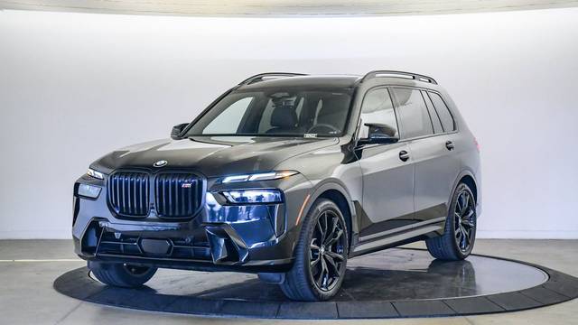 2023 BMW X7 M60i AWD photo