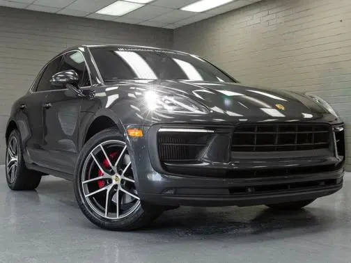 2022 Porsche Macan S AWD photo