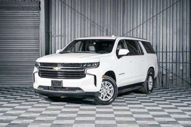 2021 Chevrolet Suburban LT 4WD photo