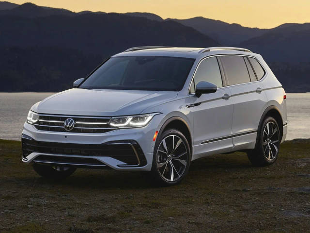 2023 Volkswagen Tiguan SE R-Line Black FWD photo