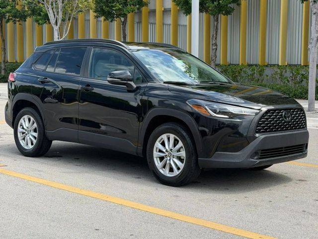 2023 Toyota Corolla Cross LE FWD photo