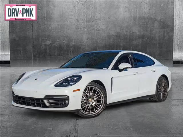 2023 Porsche Panamera Platinum Edition RWD photo