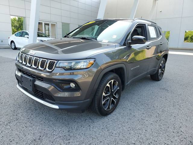 2023 Jeep Compass Limited 4WD photo