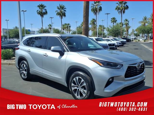 2021 Toyota Highlander XLE FWD photo