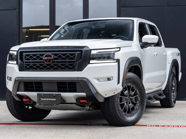 2023 Nissan Frontier PRO-4X 4WD photo