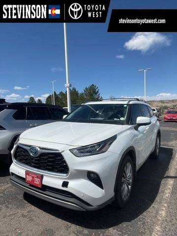2023 Toyota Highlander Hybrid Platinum AWD photo