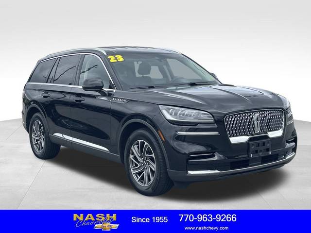 2023 Lincoln Aviator Livery AWD photo