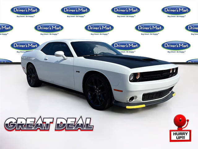 2023 Dodge Challenger R/T RWD photo