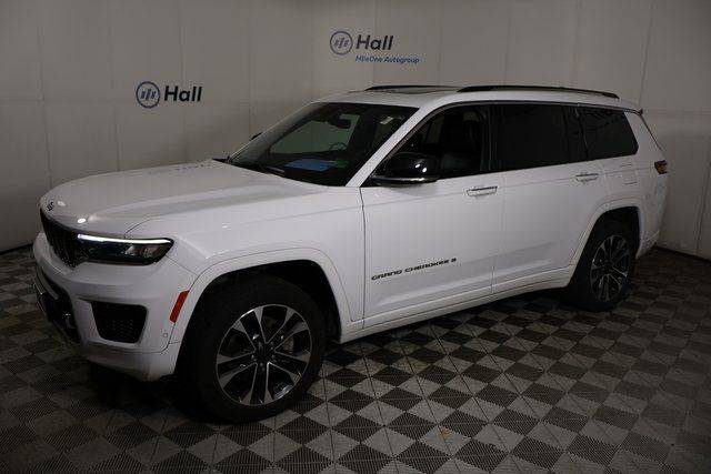 2023 Jeep Grand Cherokee L Overland RWD photo
