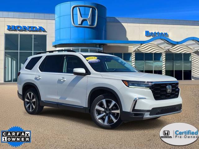 2023 Honda Pilot Touring AWD photo