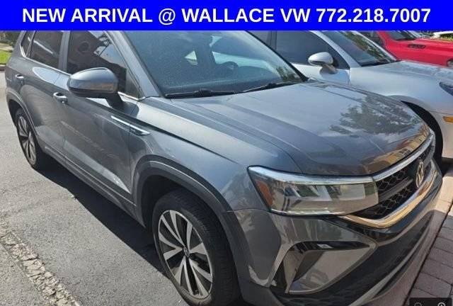 2023 Volkswagen Taos SE FWD photo