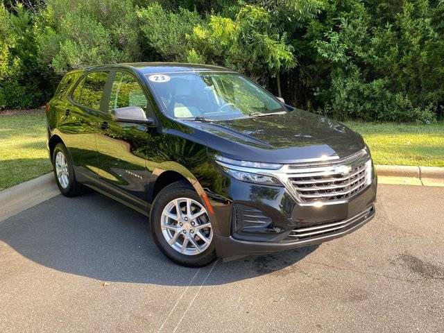 2023 Chevrolet Equinox LS FWD photo