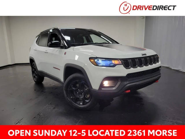 2023 Jeep Compass Trailhawk 4WD photo