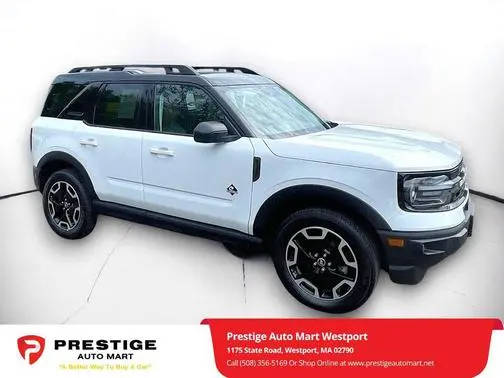 2023 Ford Bronco Sport Outer Banks 4WD photo