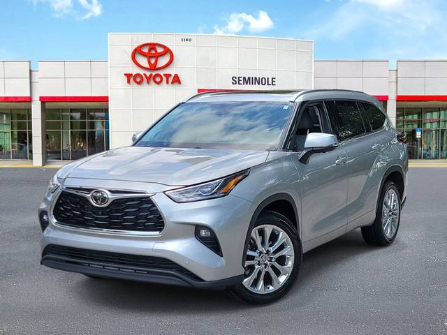 2023 Toyota Highlander Limited FWD photo