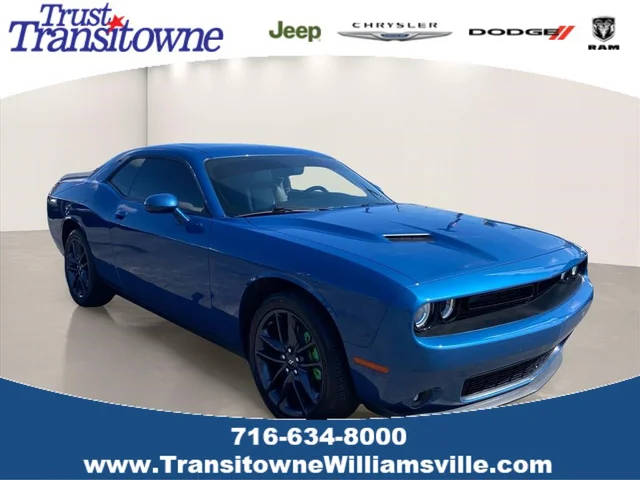 2023 Dodge Challenger SXT AWD photo