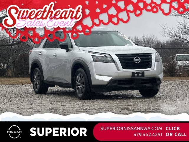 2023 Nissan Pathfinder S 4WD photo