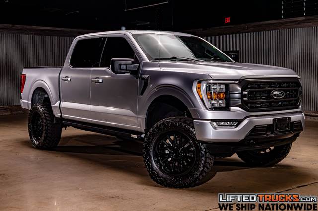 2023 Ford F-150 XLT 4WD photo