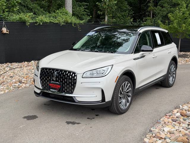 2023 Lincoln Corsair Reserve AWD photo