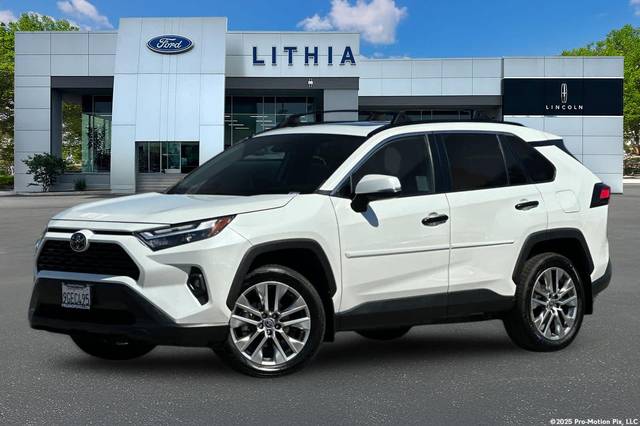 2023 Toyota RAV4 XLE Premium FWD photo