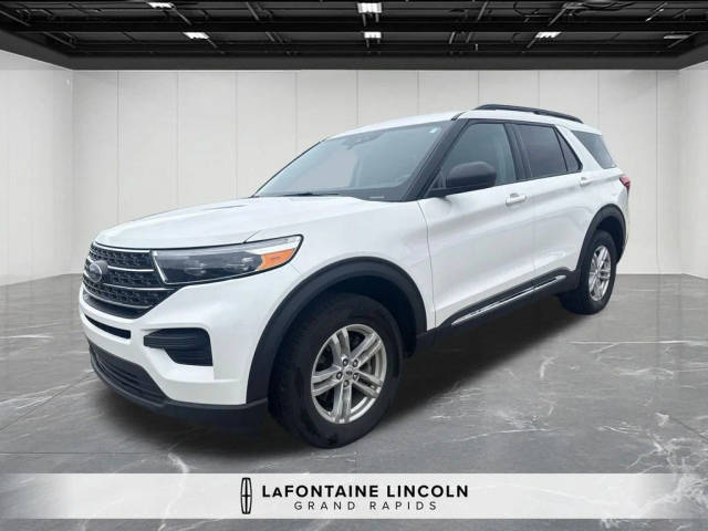 2023 Ford Explorer XLT 4WD photo