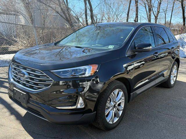 2023 Ford Edge Titanium AWD photo