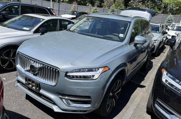 2023 Volvo XC90 Plus AWD photo