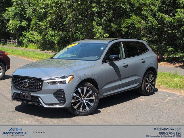 2023 Volvo XC60 Plus Dark Theme AWD photo